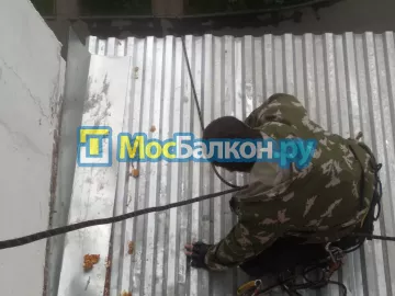 Крыша на балконе в Малаховке монтаж и ремонт по выгодной цене от МосБалкон