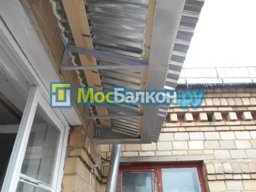Крыша на балконе в Малаховке монтаж и ремонт по выгодной цене от МосБалкон