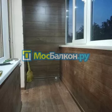 Отделка балкона и лоджии пластиковыми ПВХ панелями в Малаховке от компании МосБалкон