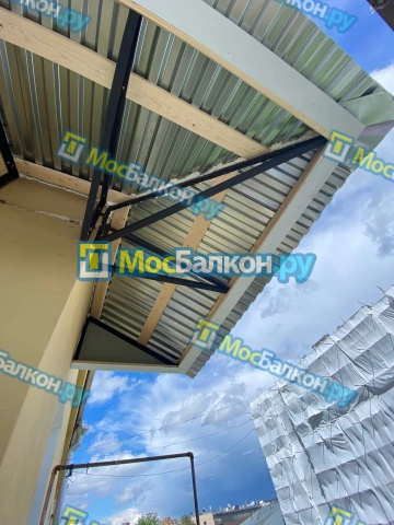 Крыша на балконе в Малаховке монтаж и ремонт по выгодной цене от МосБалкон