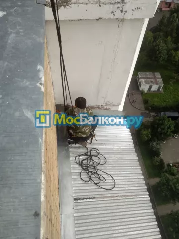 Крыша на балконе в Малаховке монтаж и ремонт по выгодной цене от МосБалкон
