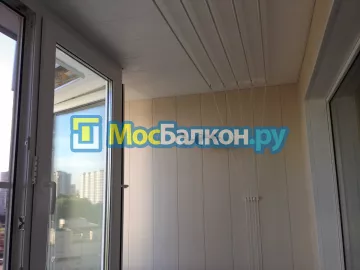 Отделка балкона и лоджии пластиковыми ПВХ панелями в Малаховке от компании МосБалкон