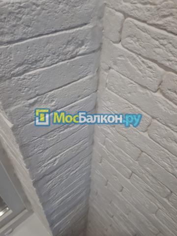 Отделка балкона декоративным камнем