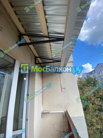 Крыша на балконе в Малаховке монтаж и ремонт по выгодной цене от МосБалкон