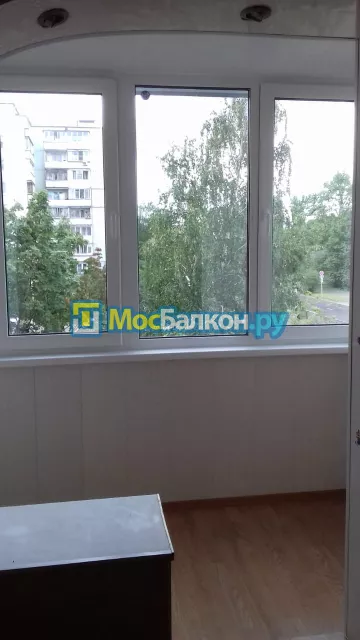 Пластиковое остекление балконов под ключ по доступным ценам в Малаховке | МосБалкон