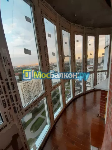 Панорамное остекление заказать под ключ по выгодной цене в Малаховке от компании МосБалкон