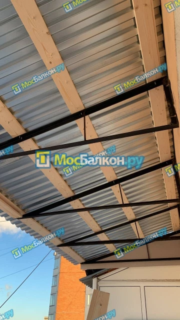 Крыша на балконе в Малаховке монтаж и ремонт по выгодной цене от МосБалкон