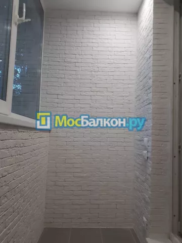 Цена на отделку лоджии декоративным камнем в Москве