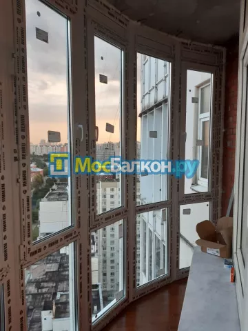 Панорамное остекление заказать под ключ по выгодной цене в Малаховке от компании МосБалкон